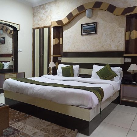 Moon Walk Residency Hotel Dharamshala Bagian luar foto