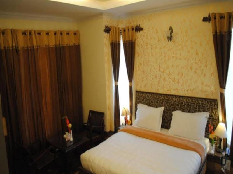 Moon Walk Residency Hotel Dharamshala Bagian luar foto