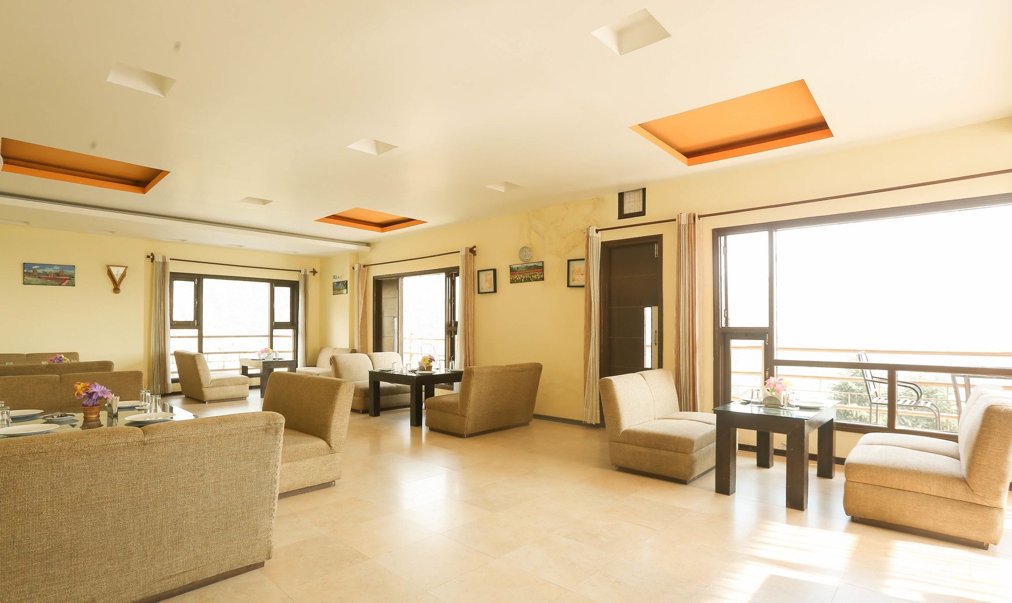 Moon Walk Residency Hotel Dharamshala Bagian luar foto