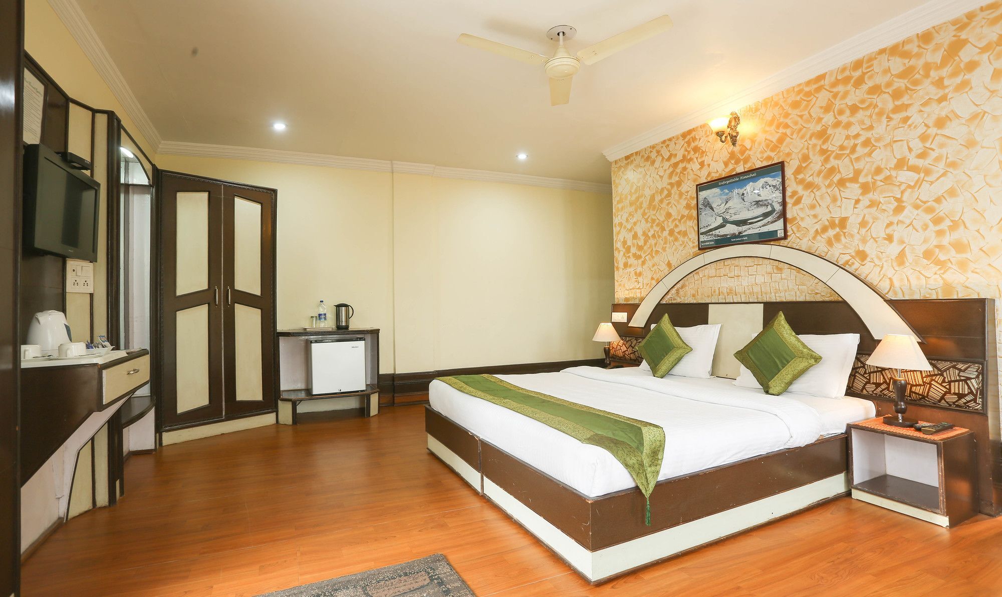 Moon Walk Residency Hotel Dharamshala Bagian luar foto