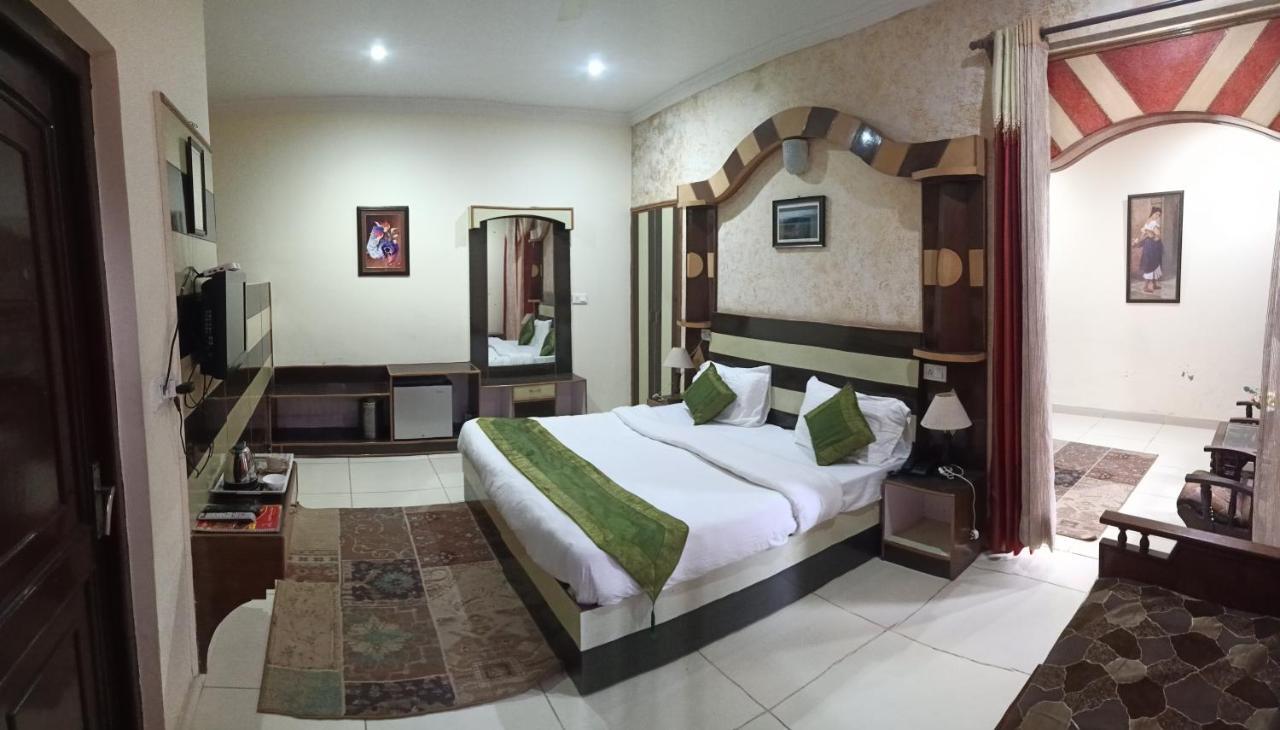 Moon Walk Residency Hotel Dharamshala Bagian luar foto